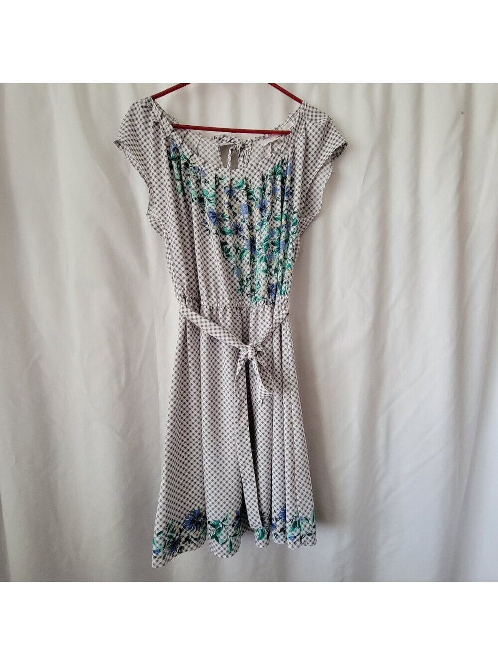 Lauren Conrad Dress Gingham Med. Floral Tie Ruffle Cottagecore feminine sundress